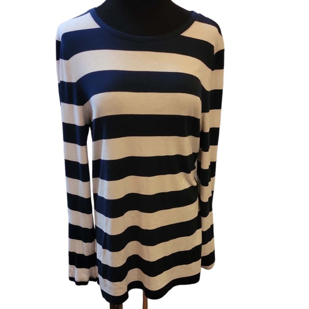 Old Navy Womens tshirt size Xlarge